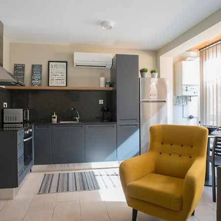 Apartaments Turistics Cardona II Exterior photo